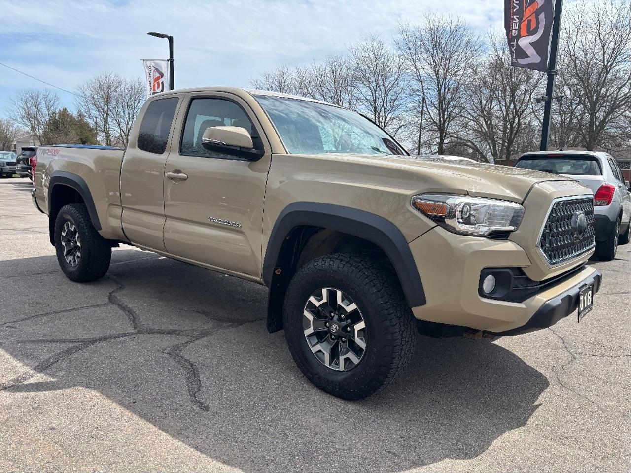 2018 Toyota Tacoma SR5 V6 TRD OFF ROAD ACCESS CAB NAV CLEAN CARFA Photo3