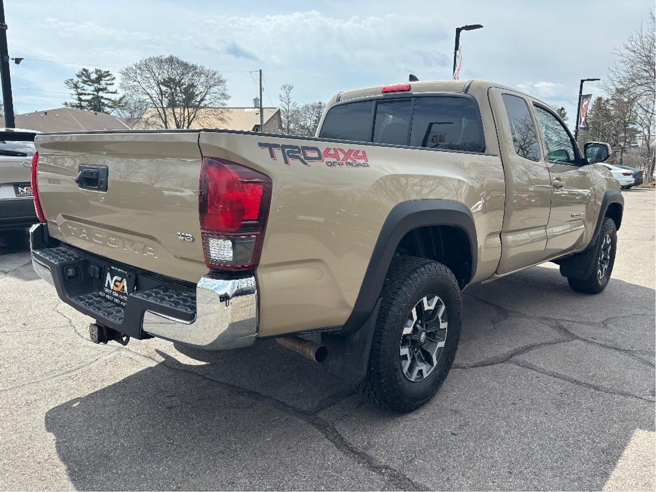 2018 Toyota Tacoma SR5 V6 TRD OFF ROAD ACCESS CAB NAV CLEAN CARFA Photo
