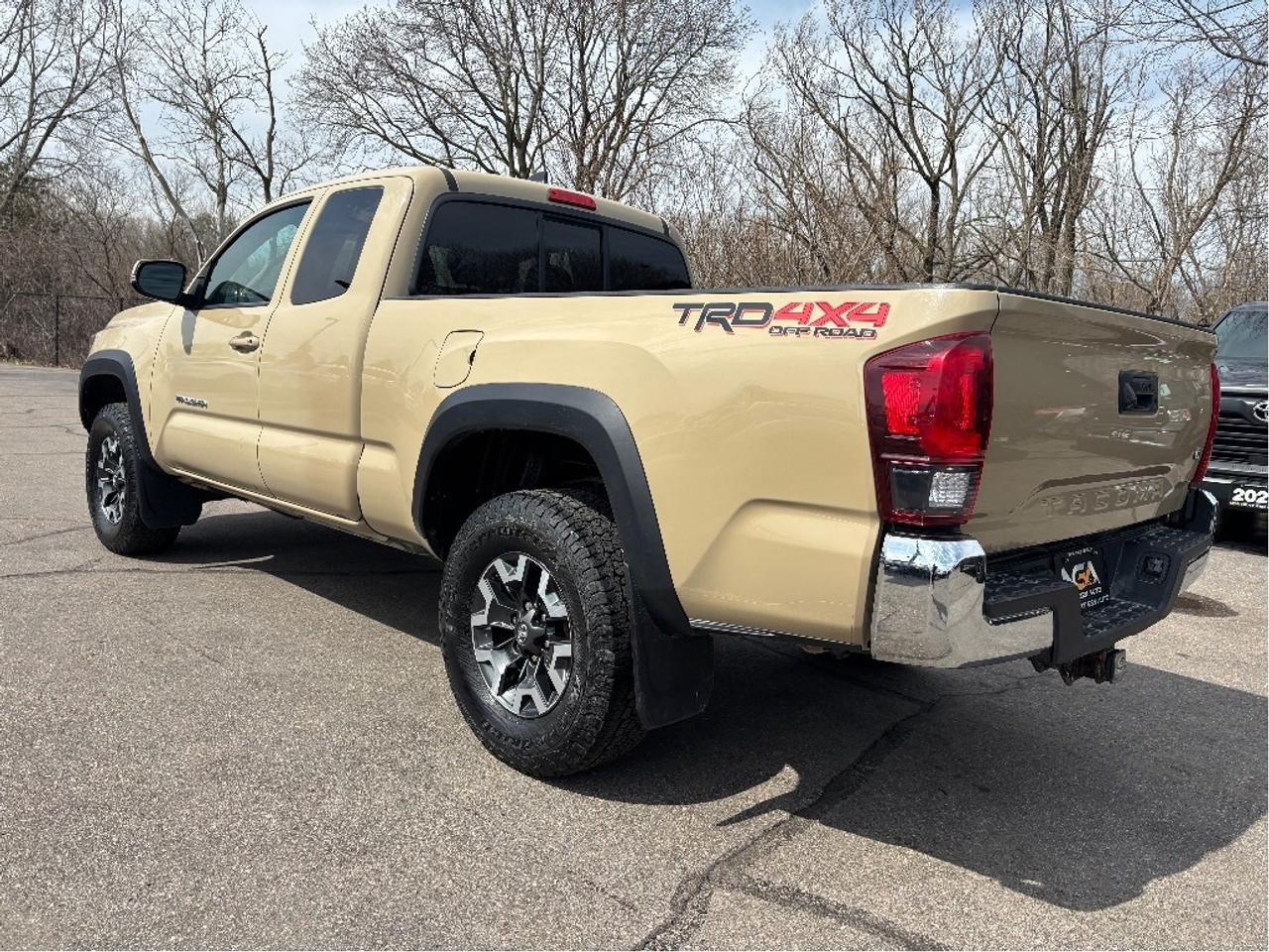 2018 Toyota Tacoma SR5 V6 TRD OFF ROAD ACCESS CAB NAV CLEAN CARFA Photo