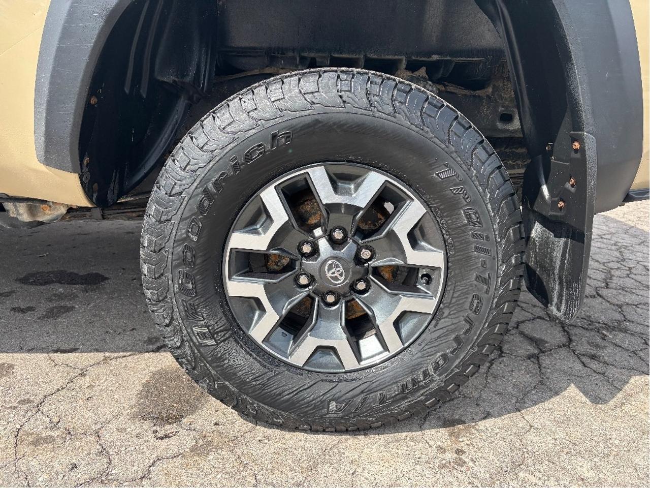 2018 Toyota Tacoma SR5 V6 TRD OFF ROAD ACCESS CAB NAV CLEAN CARFA Photo