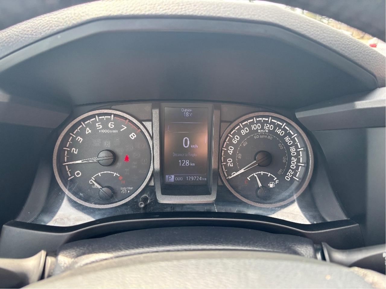 2018 Toyota Tacoma SR5 V6 TRD OFF ROAD ACCESS CAB NAV CLEAN CARFA Photo