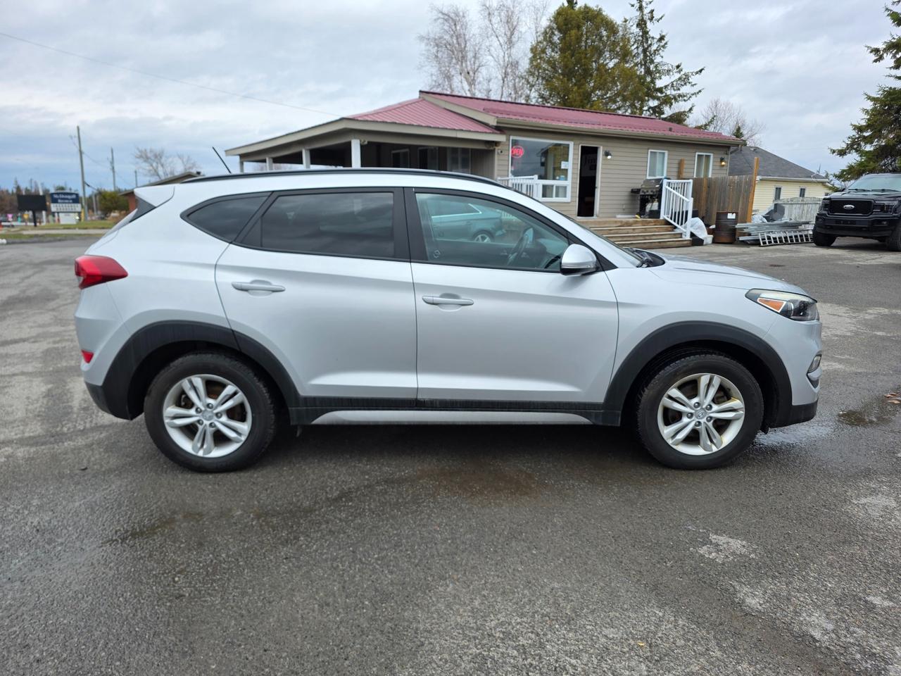 2017 Hyundai Tucson Luxury 2.0 4dr All-Wheel Drive Photo