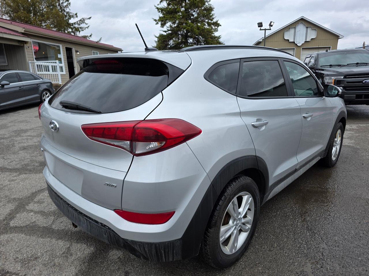 2017 Hyundai Tucson Luxury 2.0 4dr All-Wheel Drive Photo