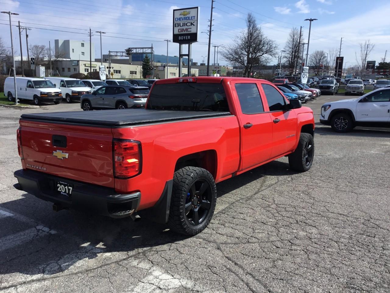 2017 Chevrolet Silverado 1500 WT Photo4