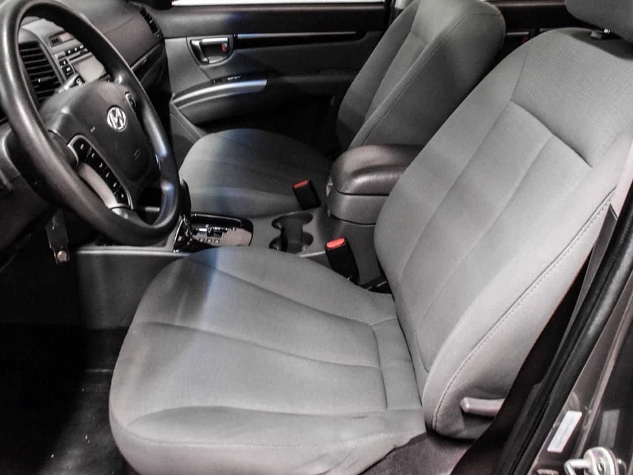 2012 Hyundai Santa Fe  Photo