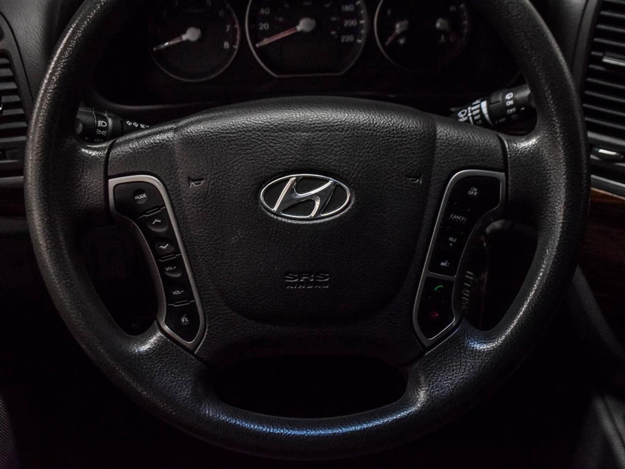 2012 Hyundai Santa Fe  Photo