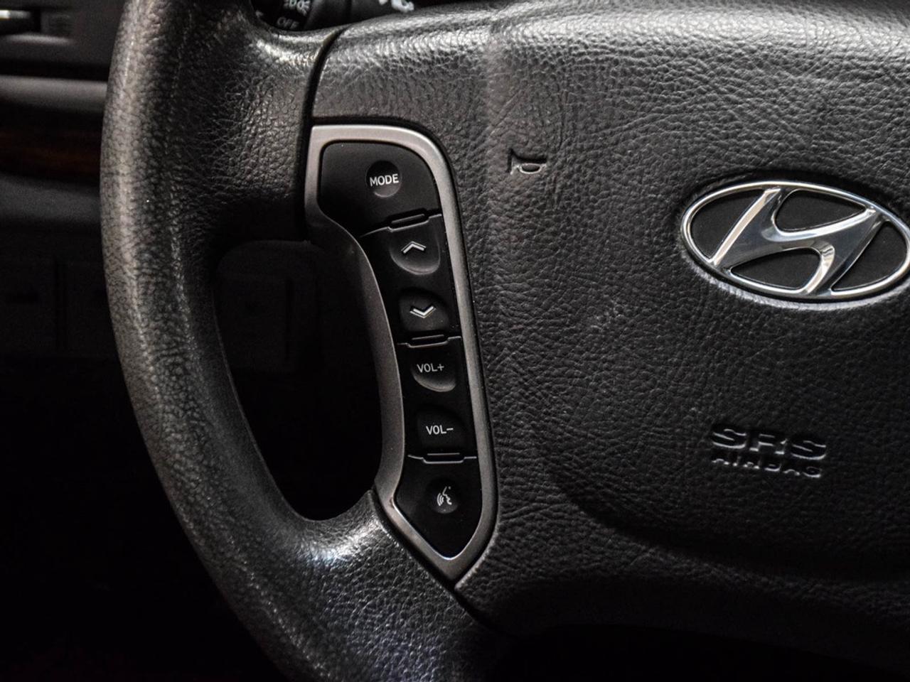 2012 Hyundai Santa Fe  Photo