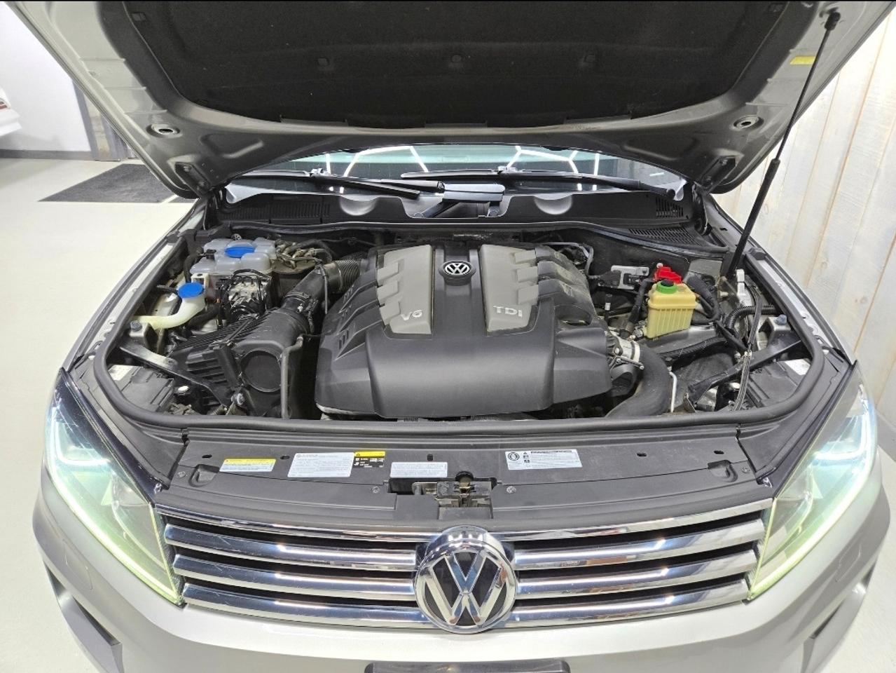 2016 Volkswagen Touareg TDI 4MOTION TECHNOLOGY TRAILER HITCH Photo
