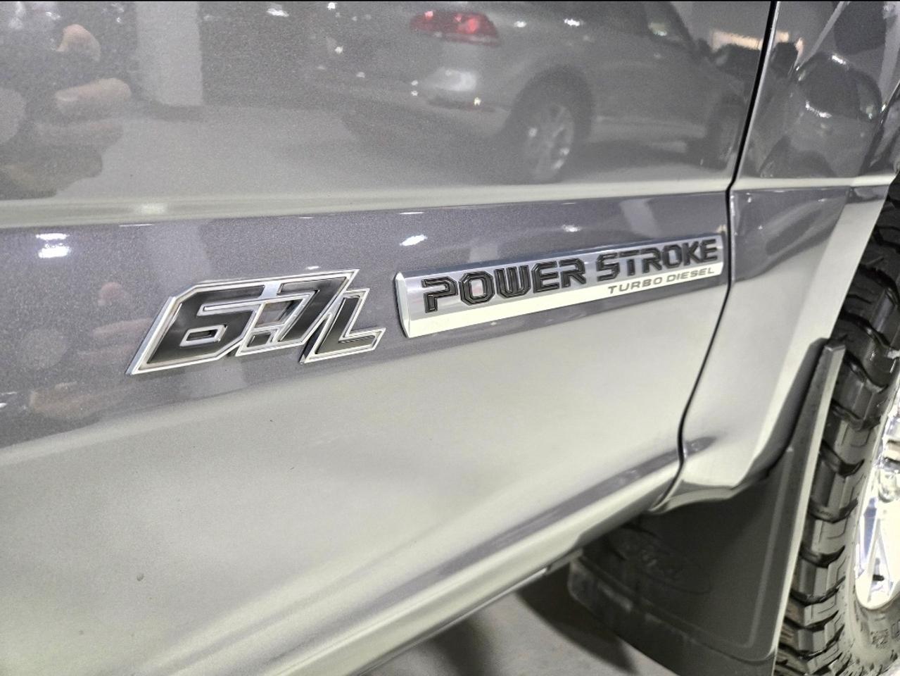 2022 Ford F-250 PLATINUM CREW CAB 6.7L POWER STROKE LOW KMS Photo