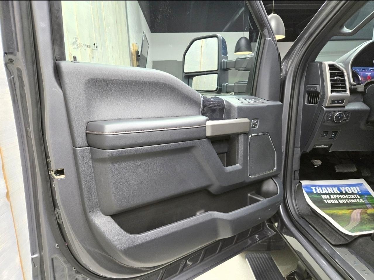 2022 Ford F-250 PLATINUM CREW CAB 6.7L POWER STROKE LOW KMS Photo