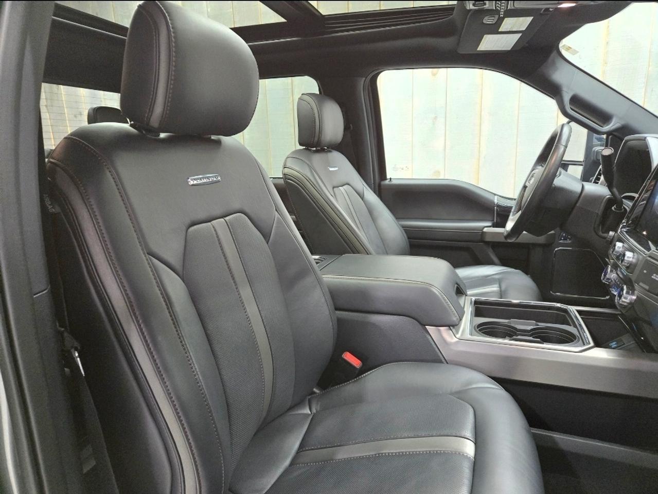 2022 Ford F-250 PLATINUM CREW CAB 6.7L POWER STROKE LOW KMS Photo