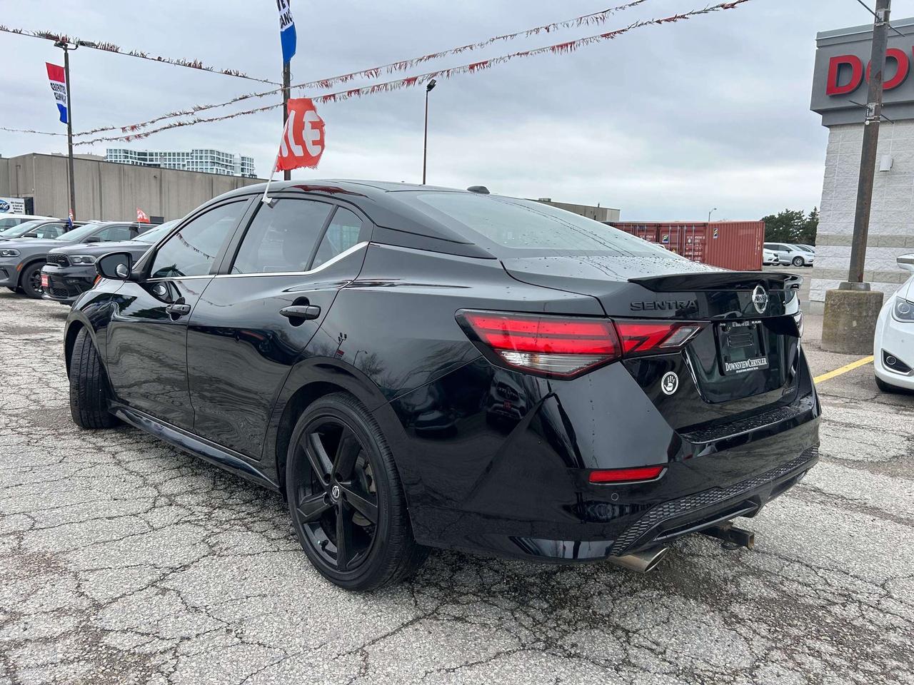2023 Nissan Sentra SR Midnight Edition w/Intelligent Cruise, CarPlay Photo