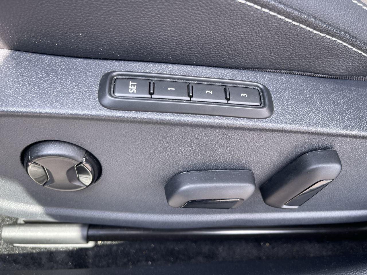 2024 Volkswagen Jetta Highline 1.5 T 8Sp at w/Tip Leather  Alloy Wheels Photo