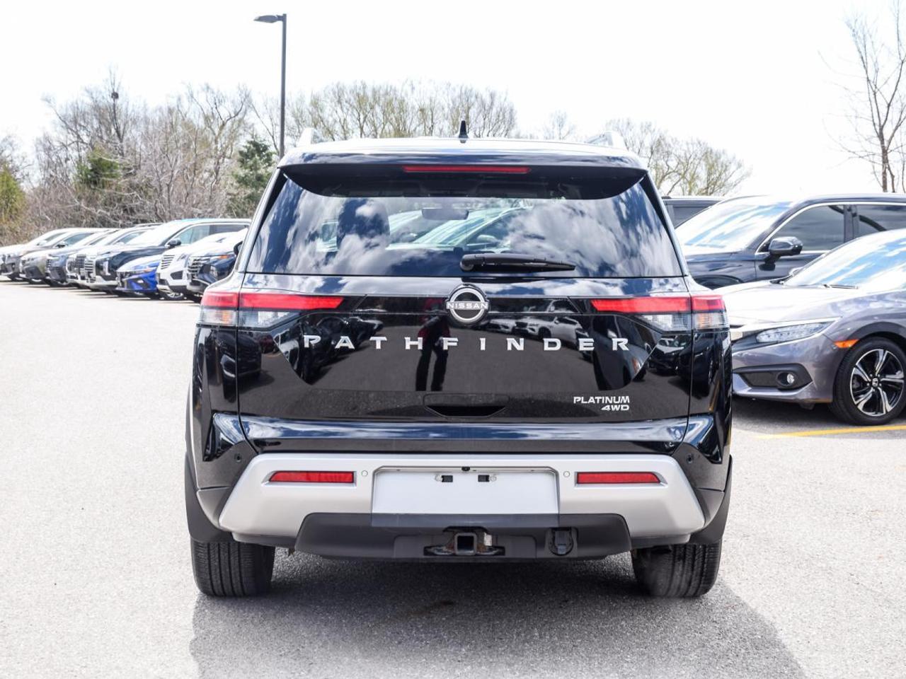 2023 Nissan Pathfinder PLATINUM   1owner, No Accidents, LOW KMS Photo