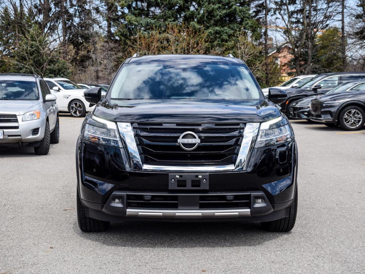 2023 Nissan Pathfinder PLATINUM   1owner, No Accidents, LOW KMS Photo