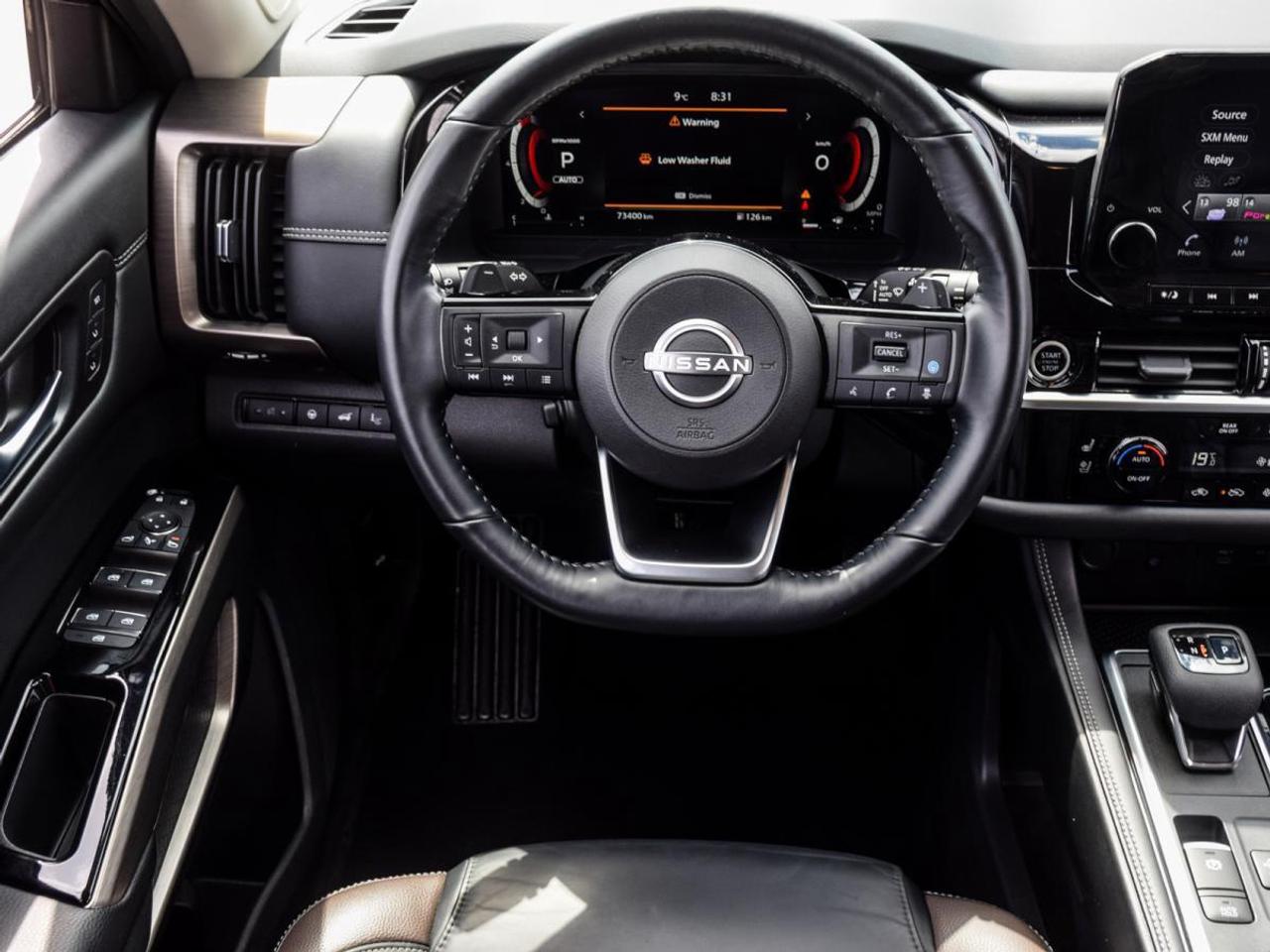 2023 Nissan Pathfinder PLATINUM   1owner, No Accidents, LOW KMS Photo