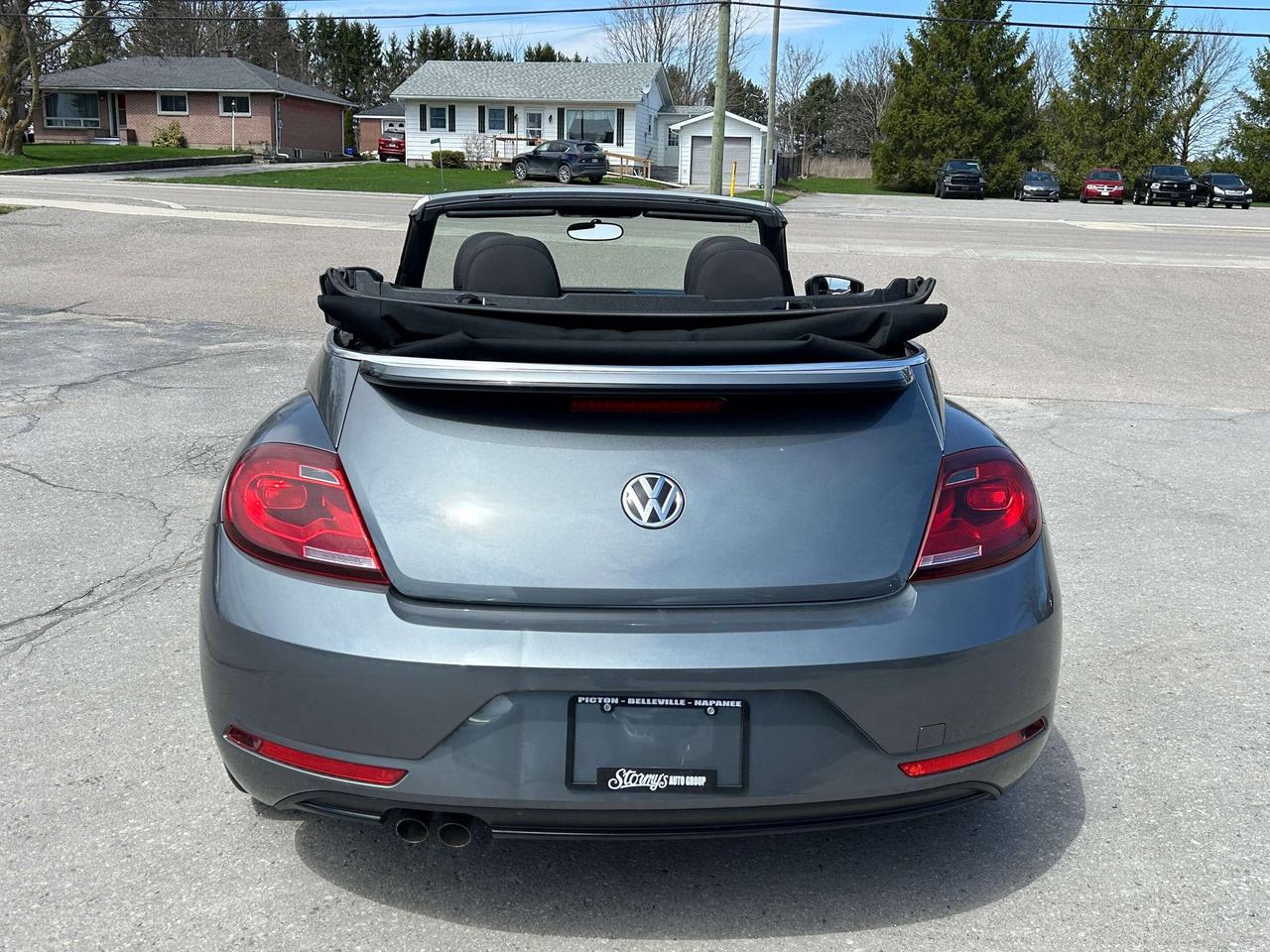 2018 Volkswagen Beetle TRENDLINE/CONVERTIBLE/ONLY 60K KMS CALL PICTON Photo3