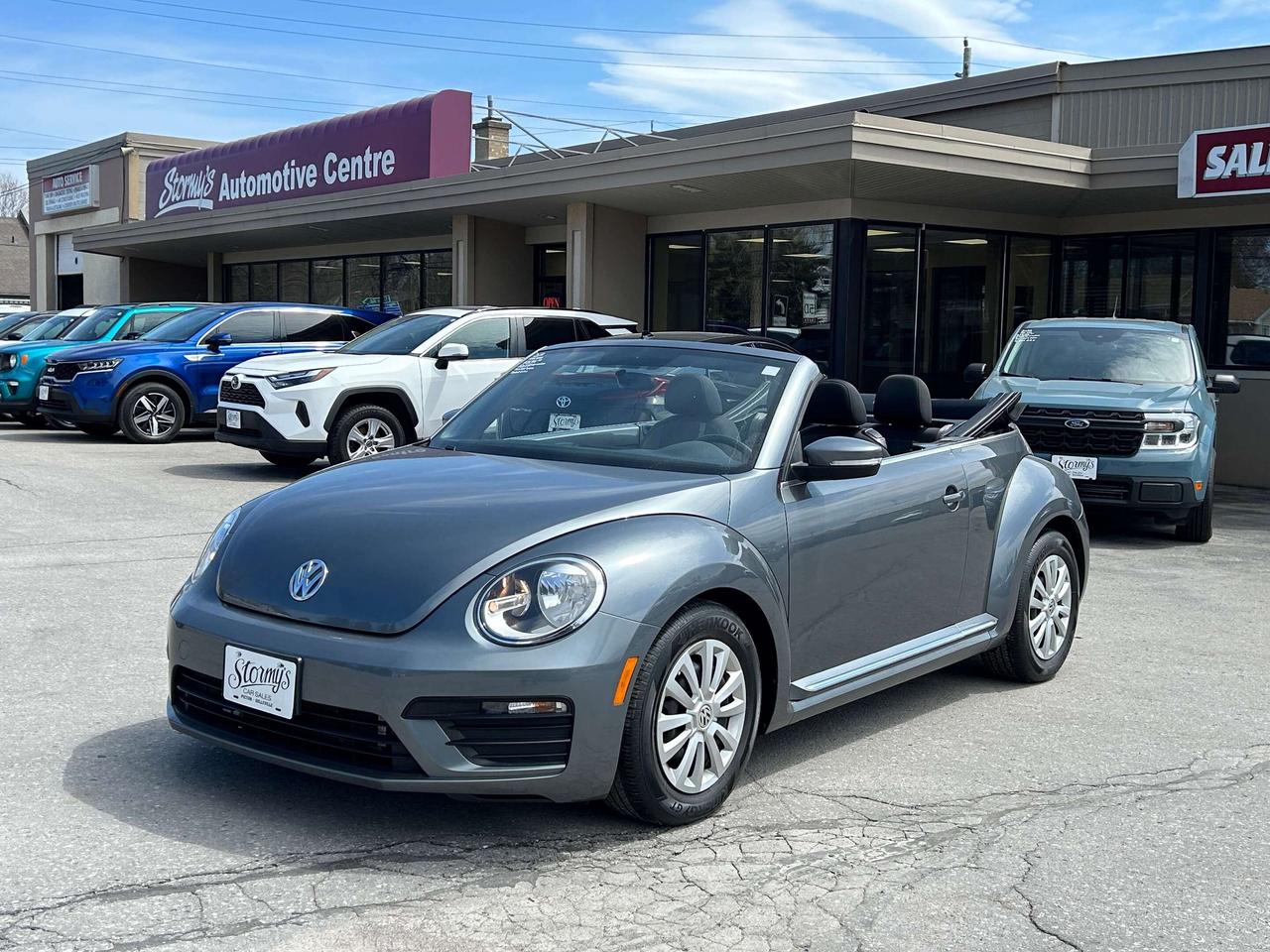 2018 Volkswagen Beetle TRENDLINE/CONVERTIBLE/ONLY 60K KMS CALL PICTON Photo