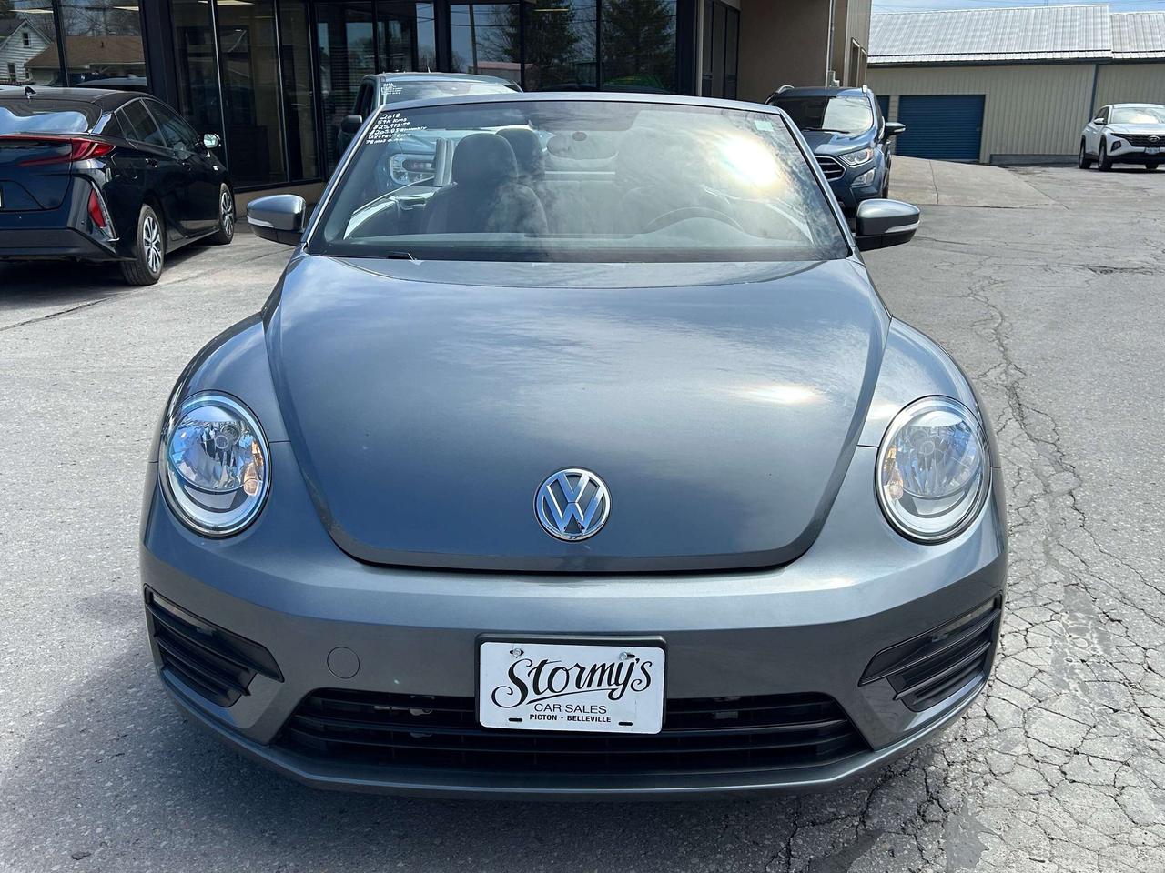 2018 Volkswagen Beetle TRENDLINE/CONVERTIBLE/ONLY 60K KMS CALL PICTON Photo