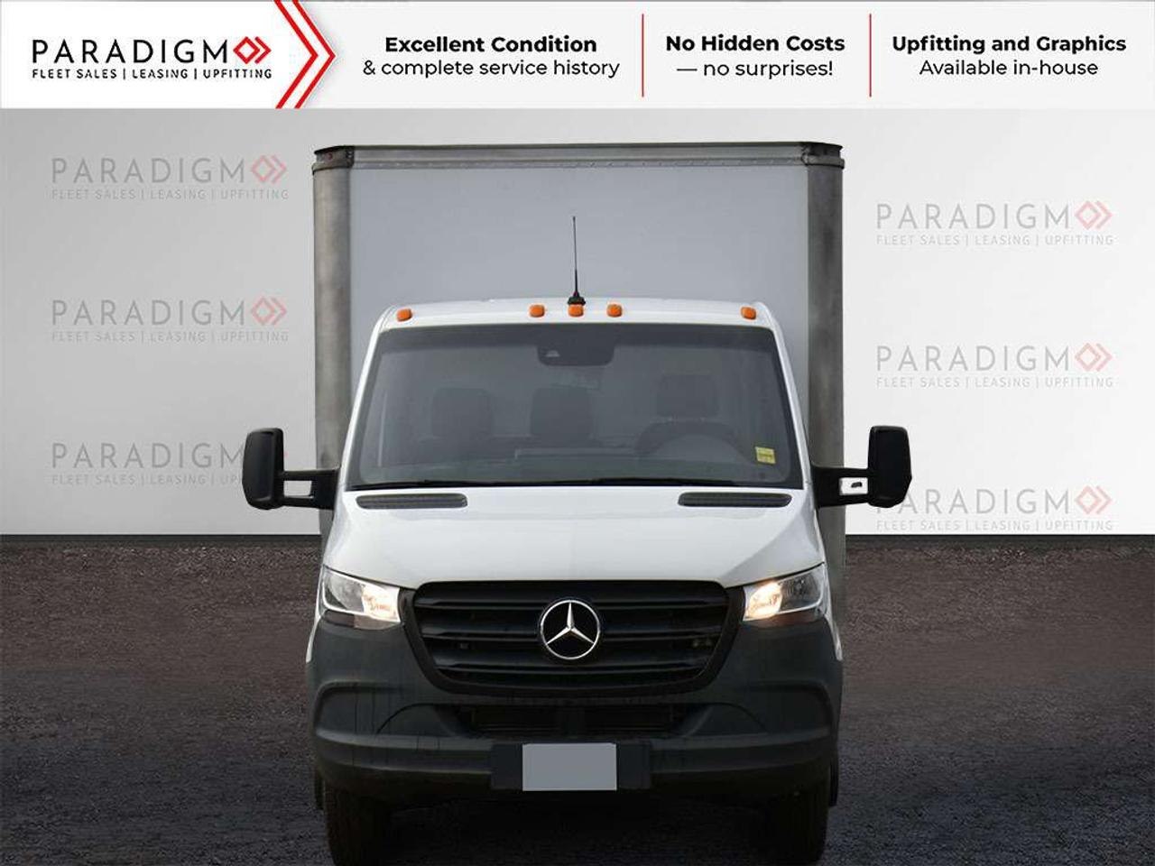 2022 Mercedes-Benz Sprinter 4500 14ft Cube Box Standard Truck With Liftgate Photo2