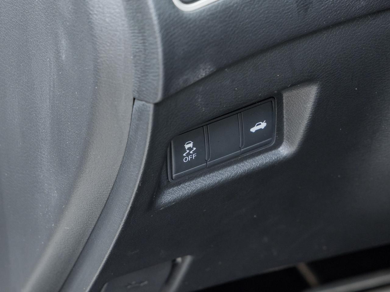 2017 Infiniti Q50 S AWD, 3.0t Sport 400, Nav, Camera, Leather, Sunro Photo