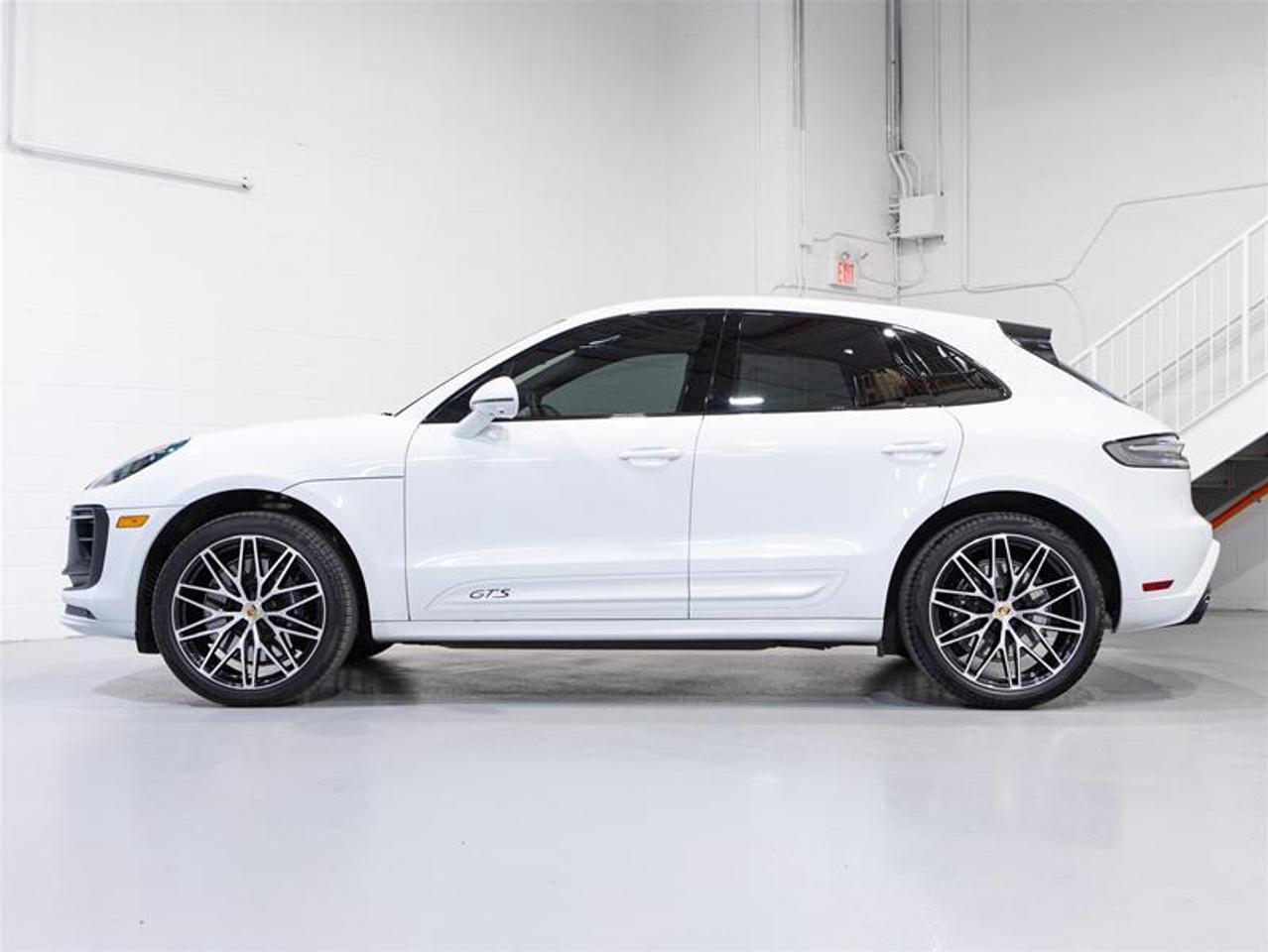 2024 Porsche Macan GTS AWD Photo