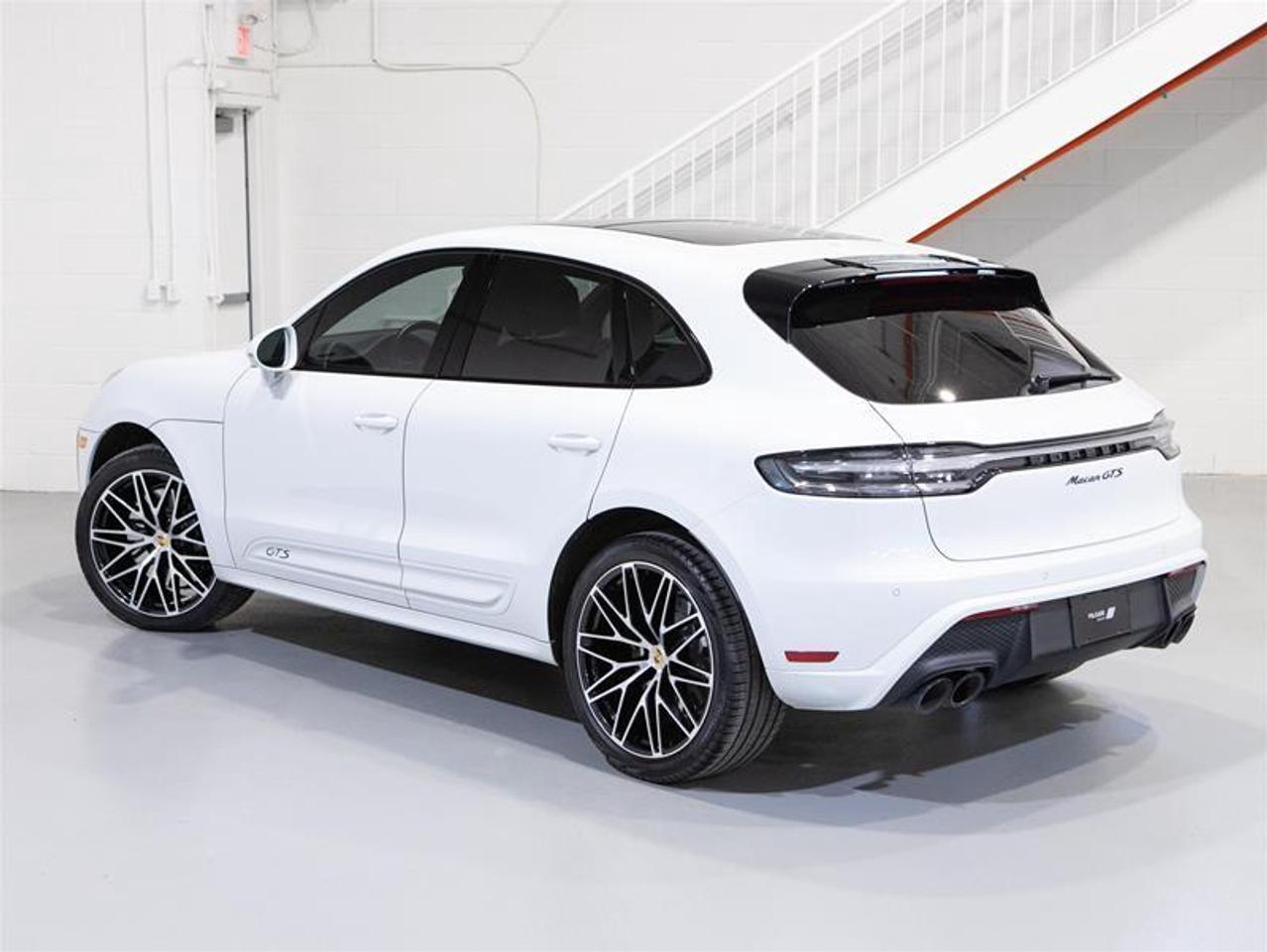2024 Porsche Macan GTS AWD Photo