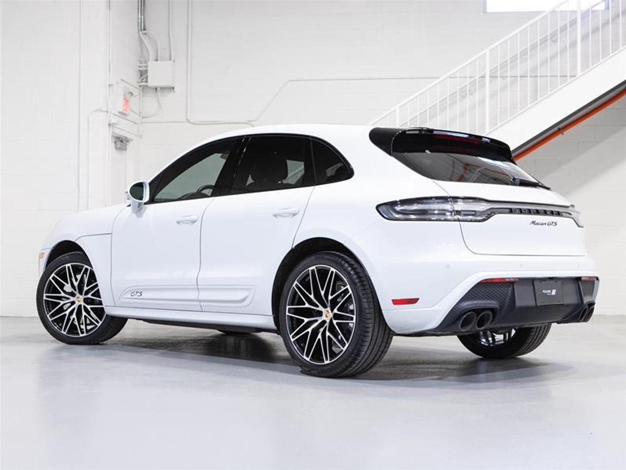 2024 Porsche Macan GTS AWD Photo