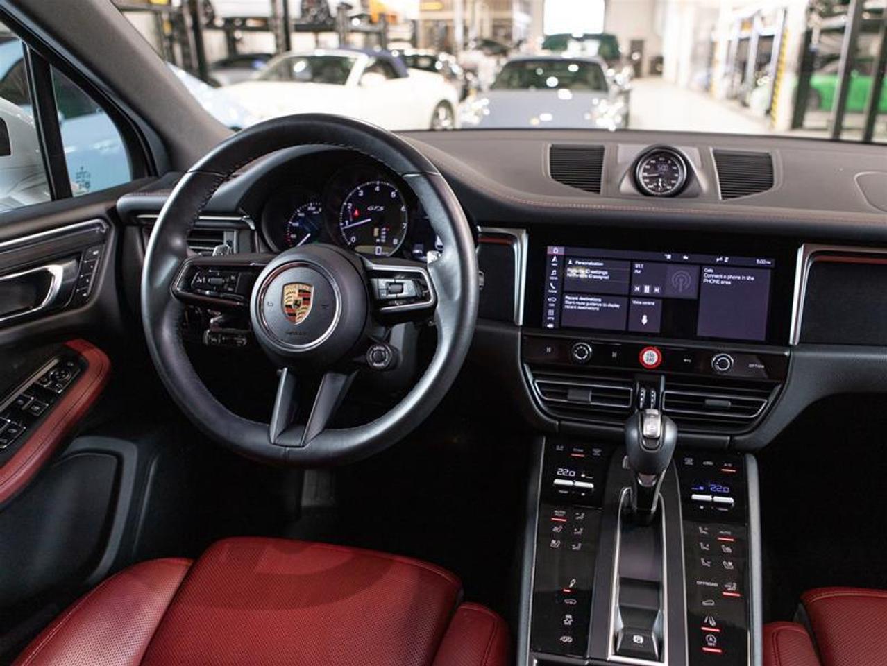 2024 Porsche Macan GTS AWD Photo