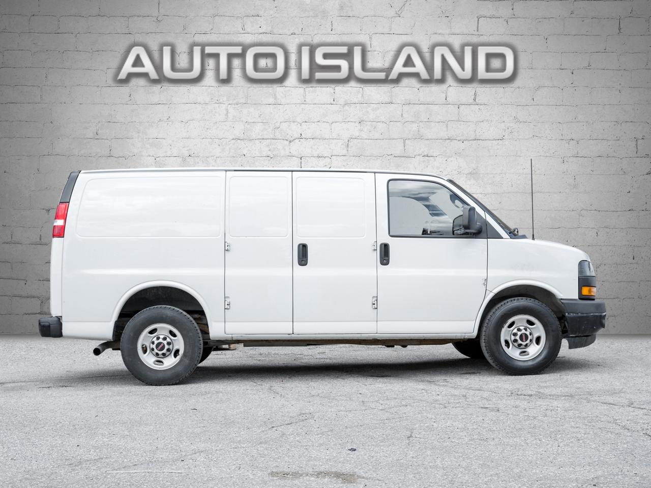 2019 GMC Savana RWD 2500 135, Camera Photo