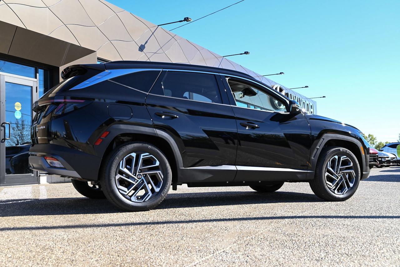 2025 Hyundai Tucson Plug-In Hybrid ULTIMATE/ 51K EV RANGE/ GOVERNMENT REBATE Photo
