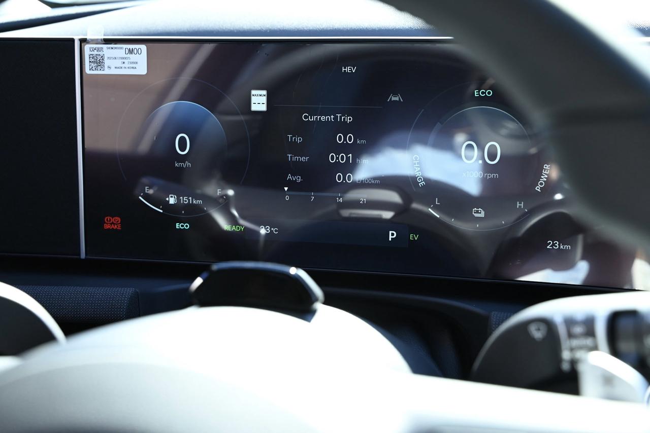 2025 Hyundai Tucson Plug-In Hybrid ULTIMATE/ 51K EV RANGE/ GOVERNMENT REBATE Photo