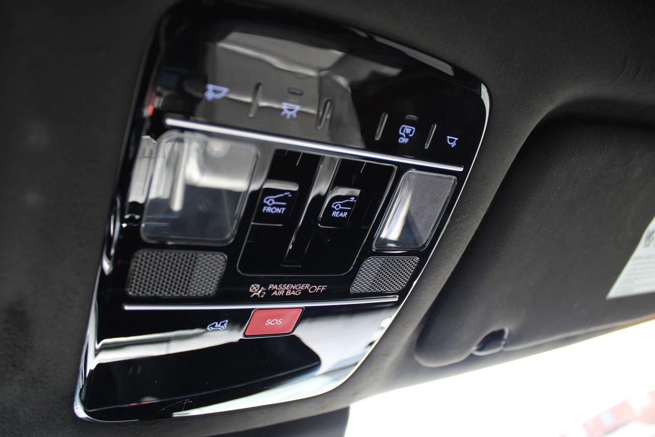 2025 Hyundai Santa Fe ULTIMATE CALLIGRAPHY AWD Photo