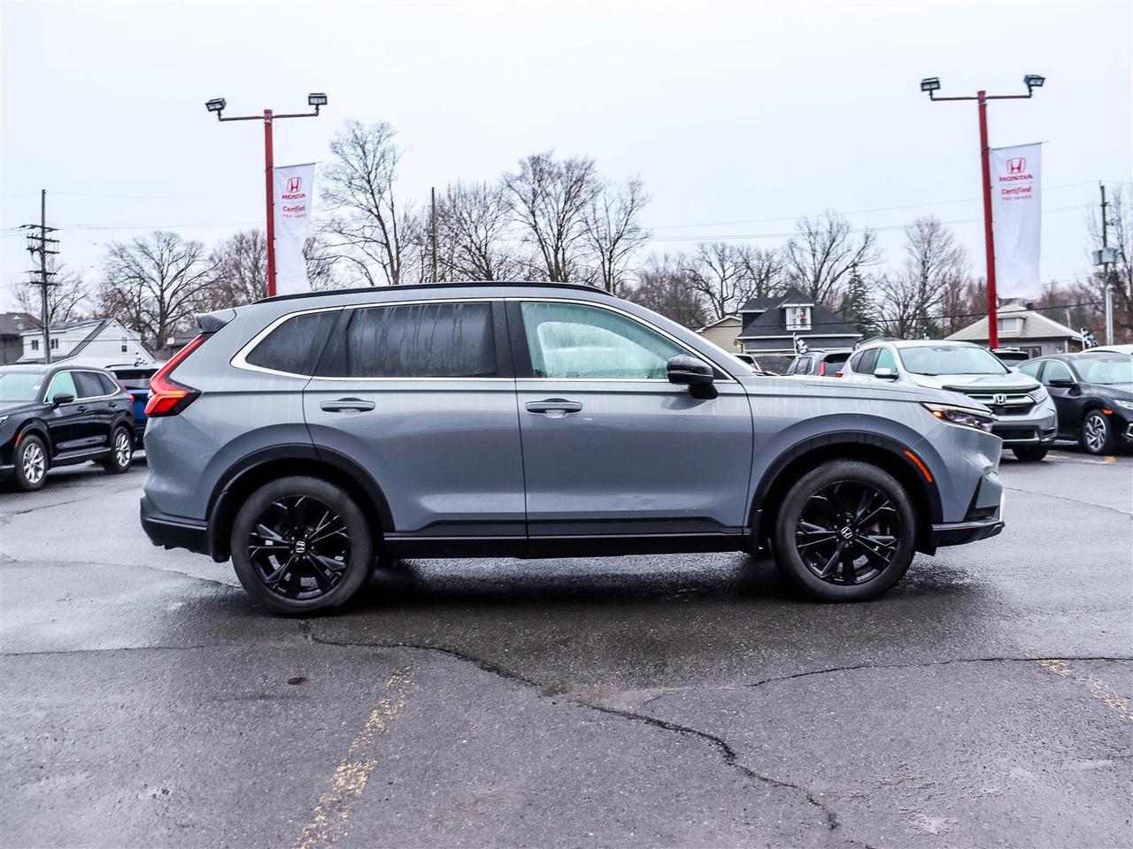 2024 Honda CR-V Hybrid Touring LEATHER NAVI SUNROOF Photo2