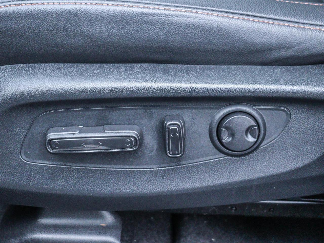 2024 Honda CR-V Hybrid Touring LEATHER NAVI SUNROOF Photo