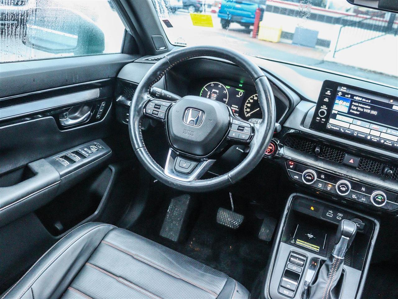 2024 Honda CR-V Hybrid Touring LEATHER NAVI SUNROOF Photo