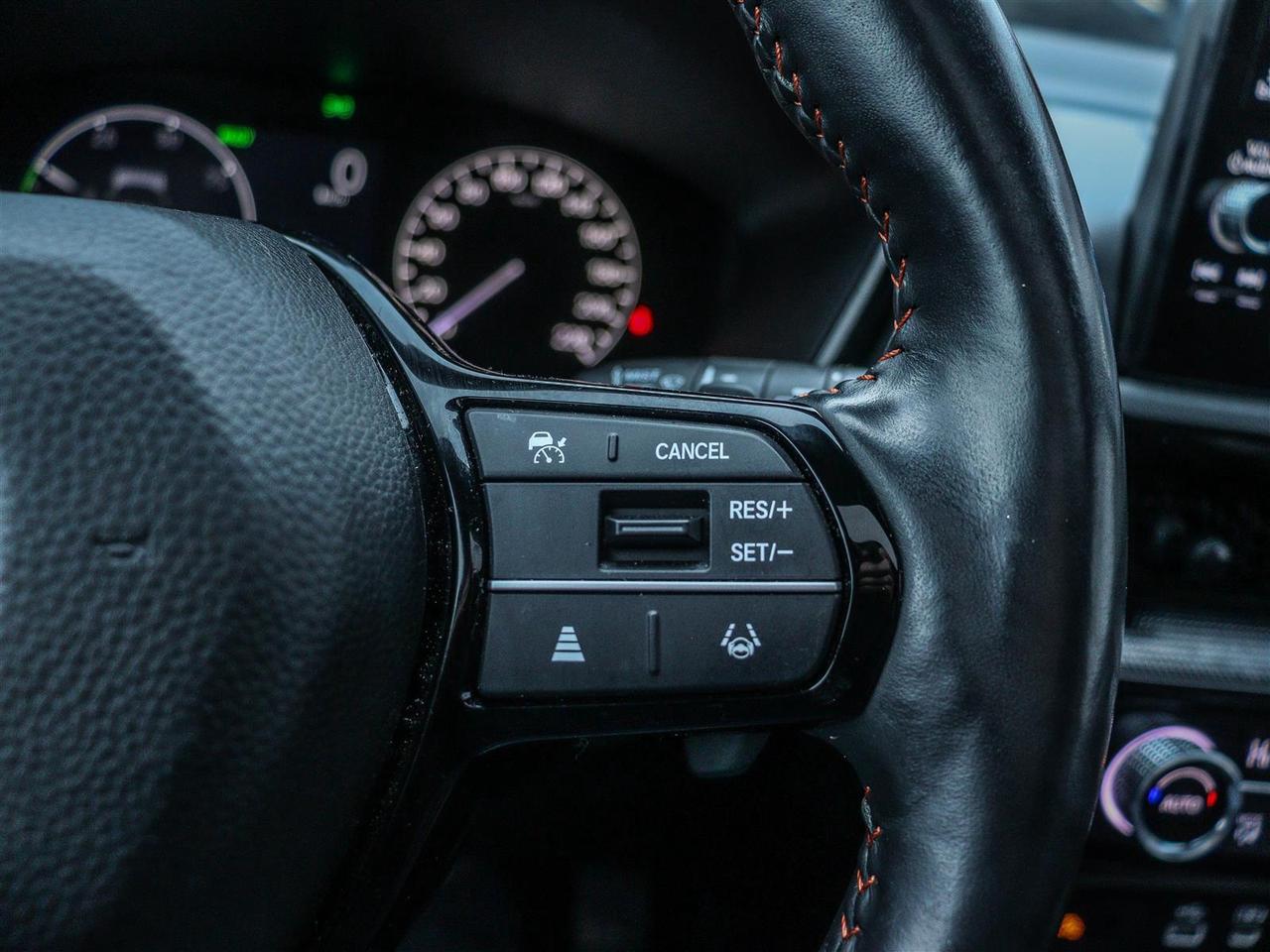 2024 Honda CR-V Hybrid Touring LEATHER NAVI SUNROOF Photo