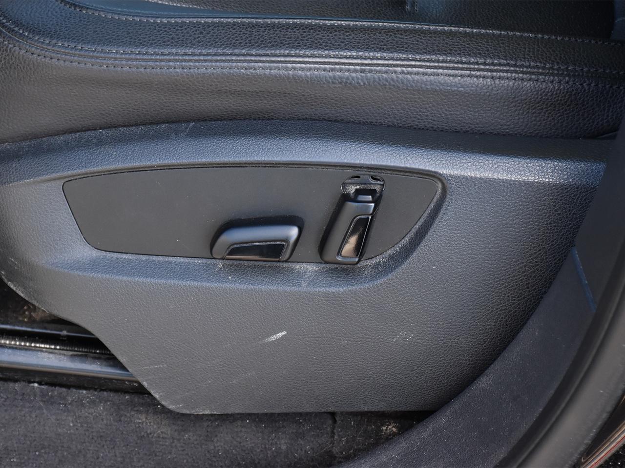 2016 Volkswagen Touareg Comfortline  - 	Navigation Photo