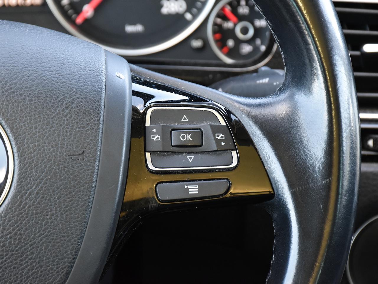 2016 Volkswagen Touareg Comfortline  - 	Navigation Photo