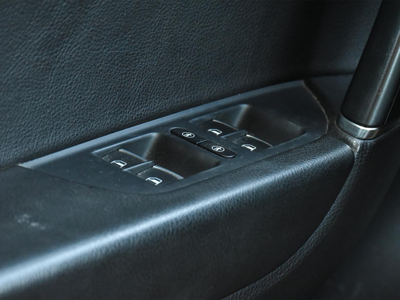 2016 Volkswagen Touareg Comfortline  - 	Navigation Photo