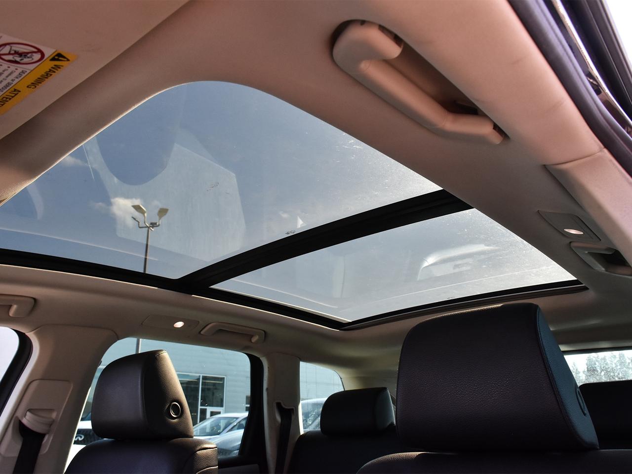 2016 Volkswagen Touareg Comfortline  - 	Navigation Photo