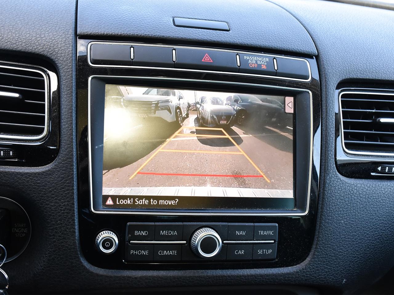 2016 Volkswagen Touareg Comfortline  - 	Navigation Photo