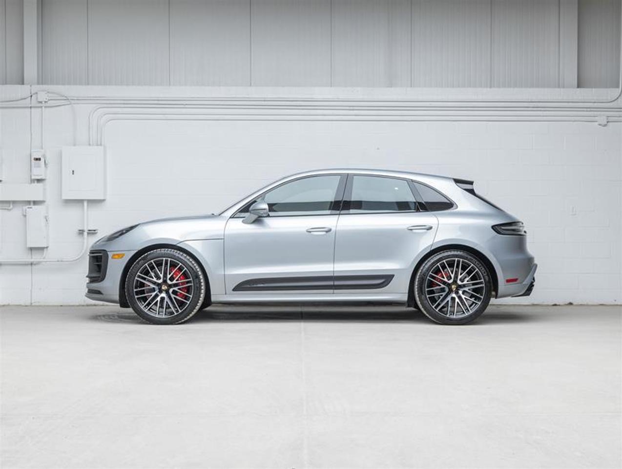 2023 Porsche Macan  Photo