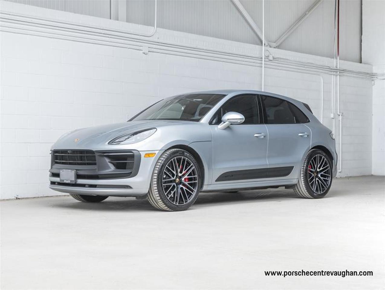 2023 Porsche Macan  Photo