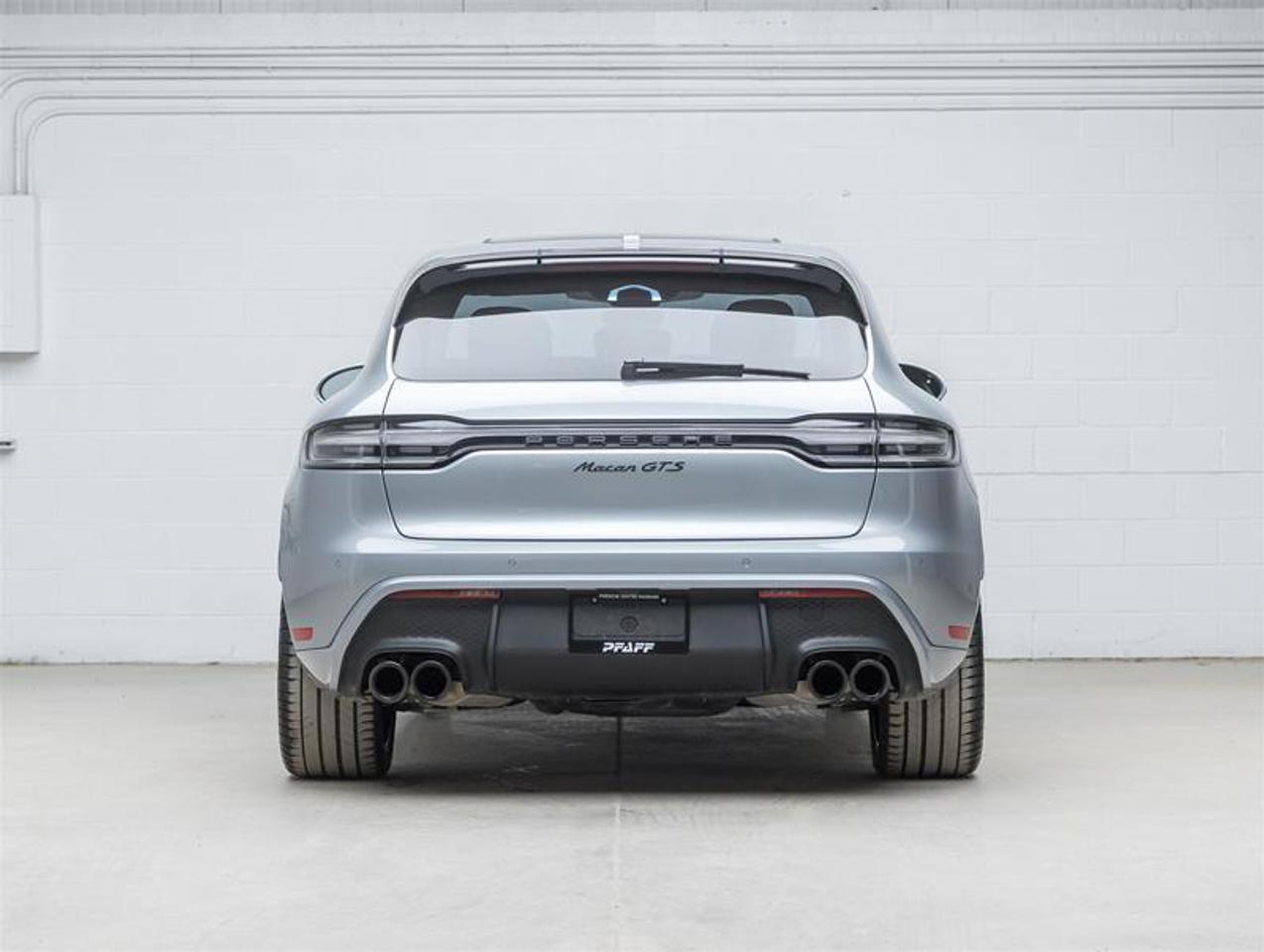 2023 Porsche Macan  Photo
