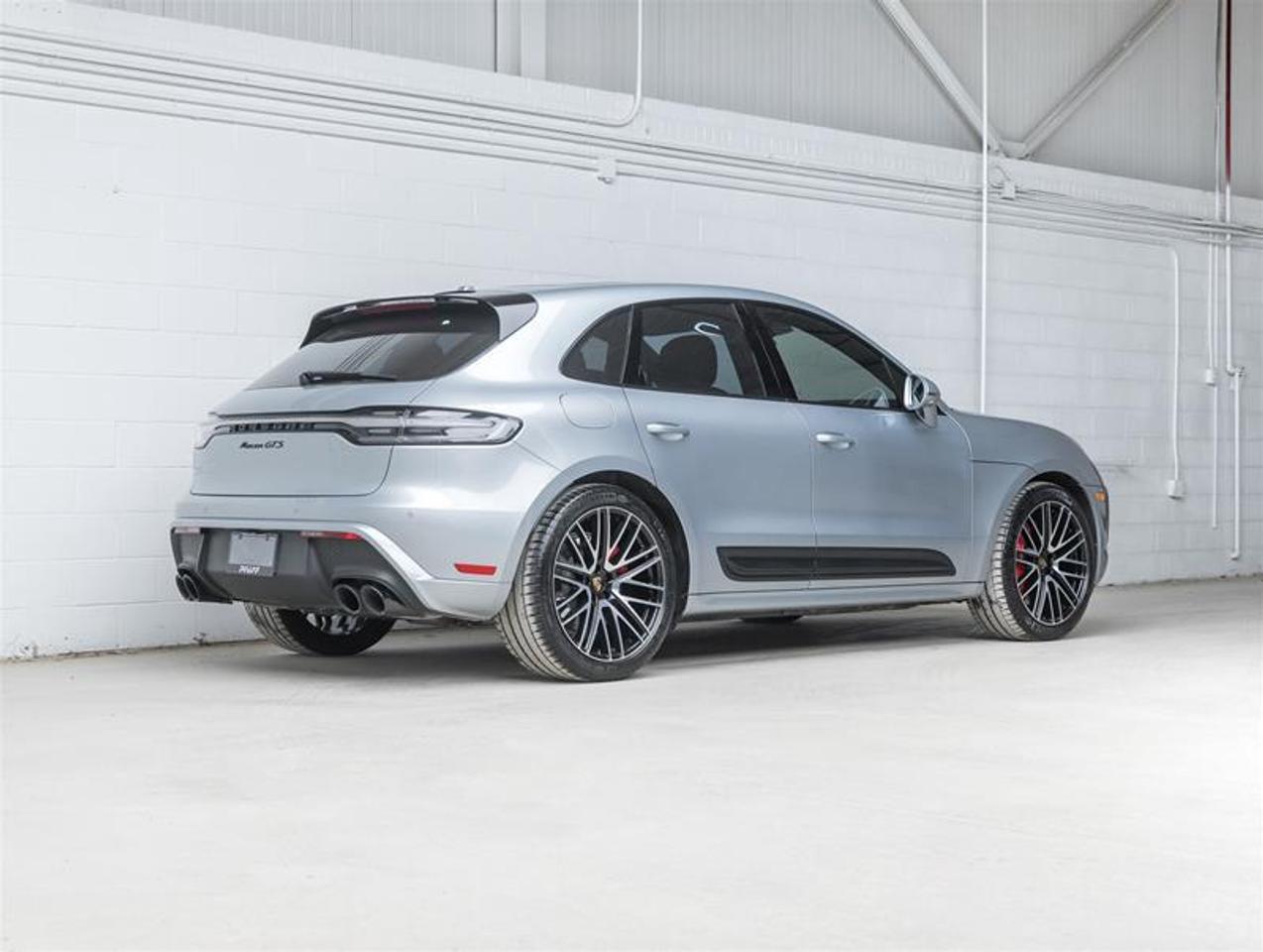 2023 Porsche Macan  Photo