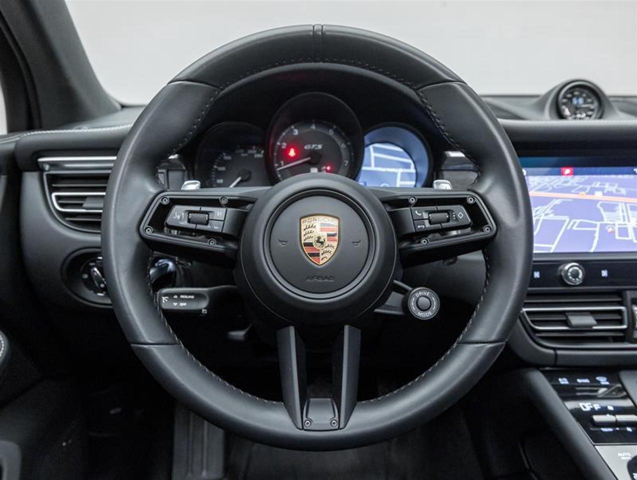 2023 Porsche Macan  Photo