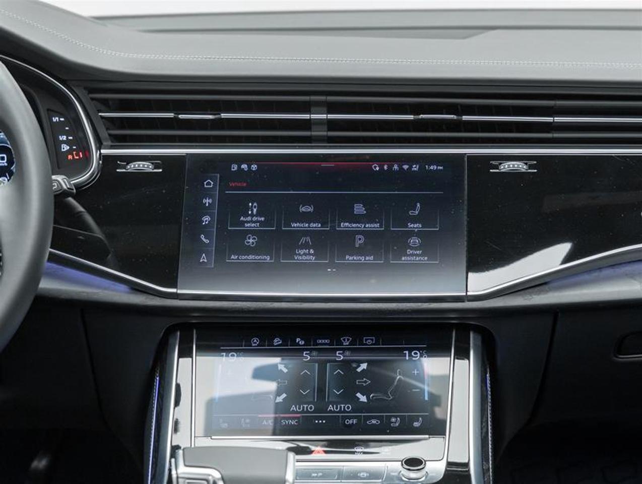 2025 Audi Q8  Photo
