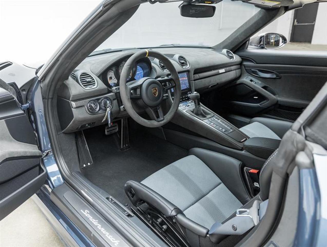2024 Porsche 718 Spyder  Photo