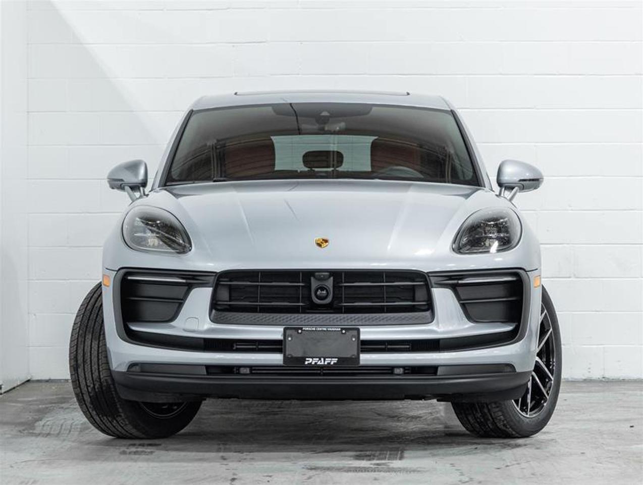 2026 Porsche Macan  Photo